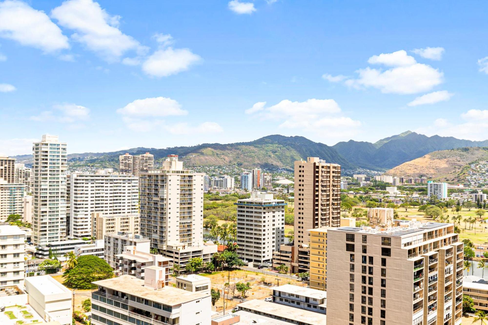 Great Ocean View Condo, Near With Free Parking! Appartement *